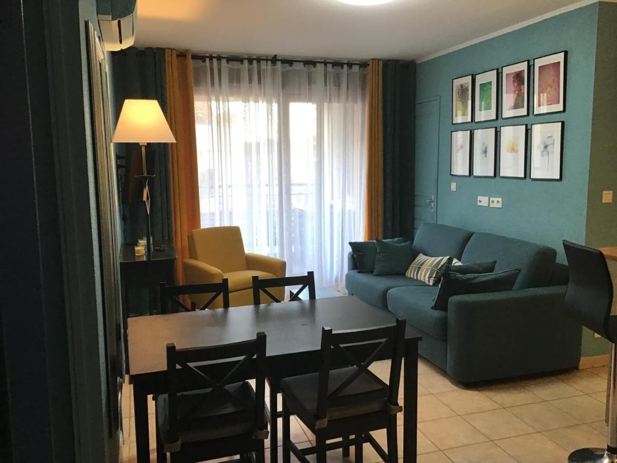 Superbe Appartement A Uzes Avec Place De Parking Exterior photo